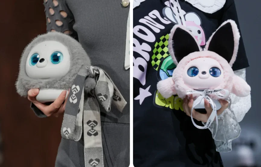 18岁用户自述:花6000块买6款AI玩具,年轻人到底在为什么买单?