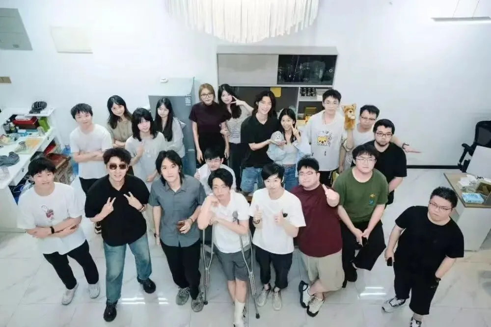 3位武大00后,融资数千万,要做智能体的“3D打印机”