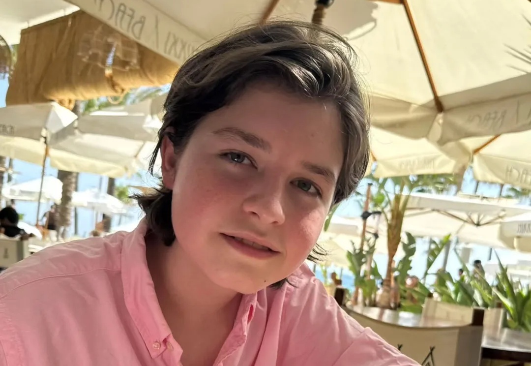 AI永生赛道来了位15岁量子物理博士