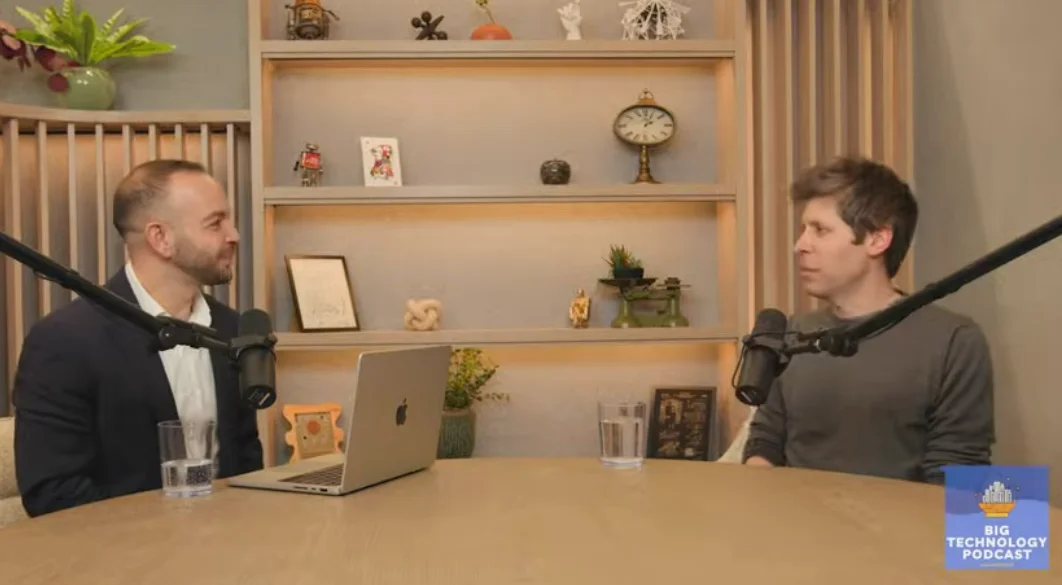 疑似GPT-6曝光！就在刚刚，奥特曼自曝时间表：OpenAI明年重心转向企业业务，一季度会发能力大增的新模型，算力和营收翻三倍！