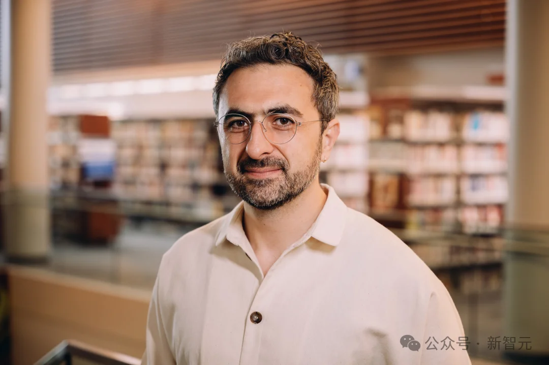 谷歌强势逆袭，OpenAI崩盘在即？全面梳理2025年AI最大变局