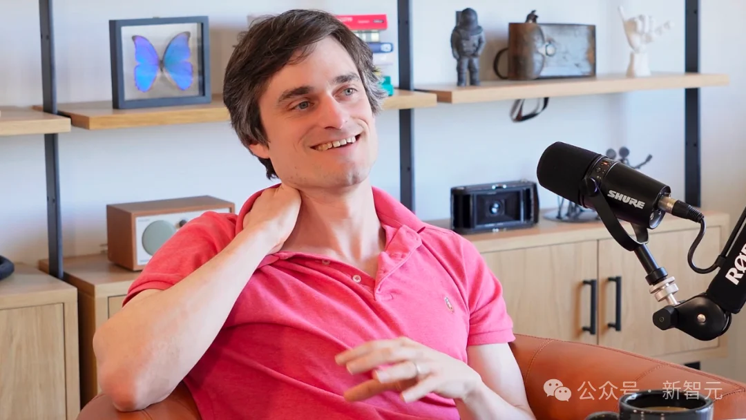 谷歌强势逆袭，OpenAI崩盘在即？全面梳理2025年AI最大变局