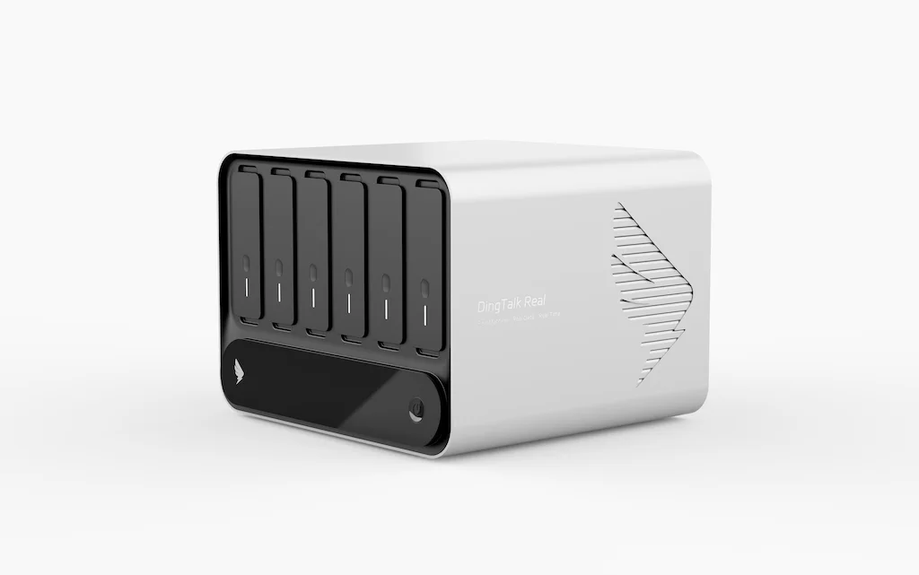 钉钉上新，想用 AI 教你点「工作切割术」