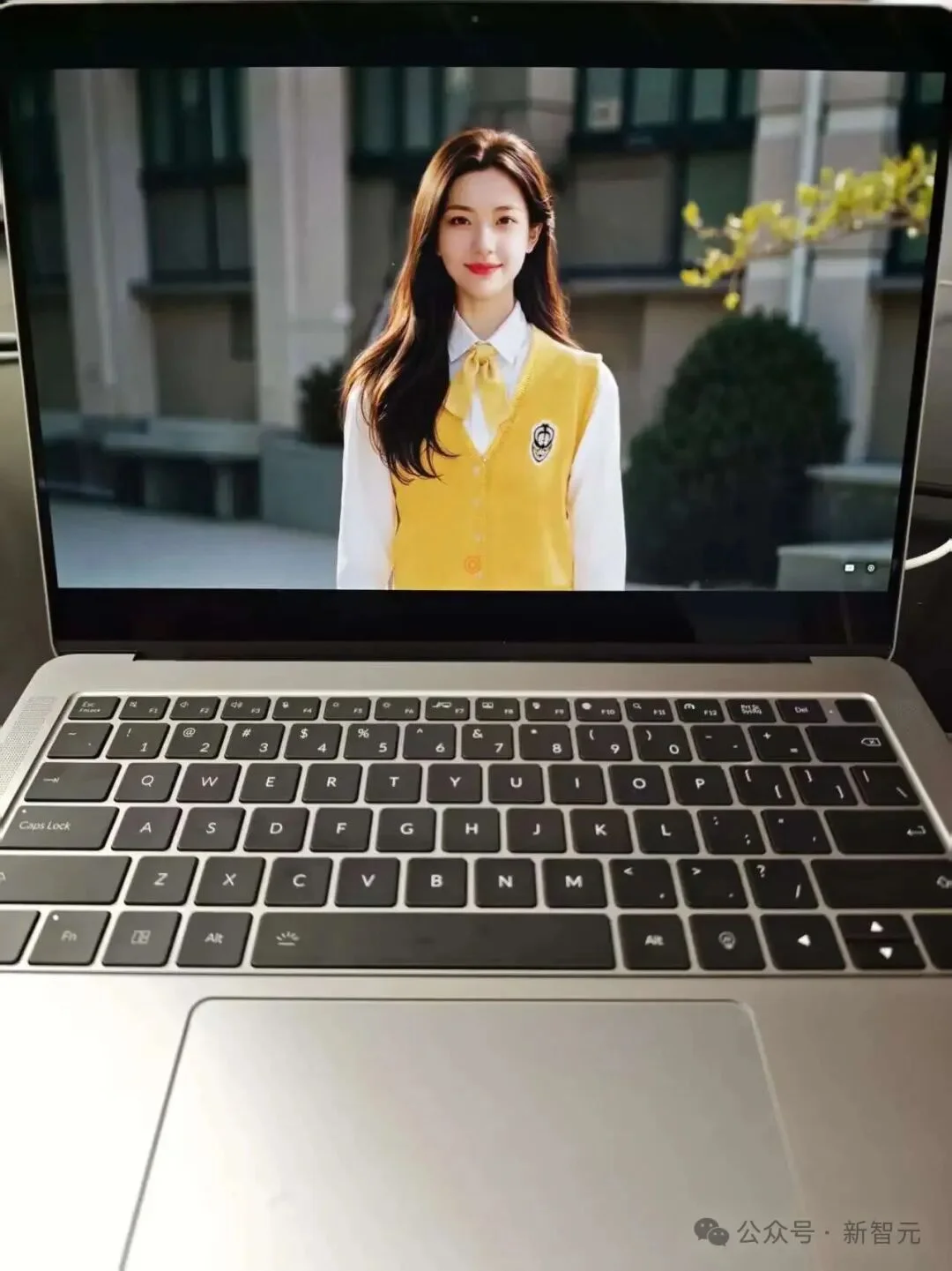 全网首测！首款国产GPU「AI算力本」现场上手