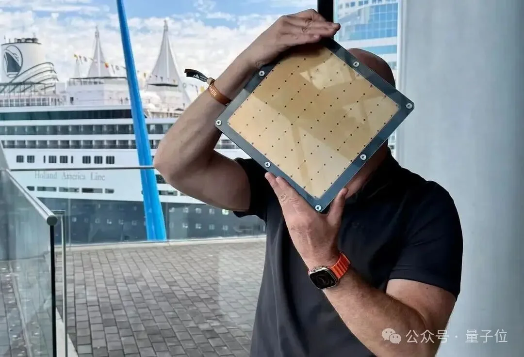 黄仁勋200亿美元带走「TPU核心班底」