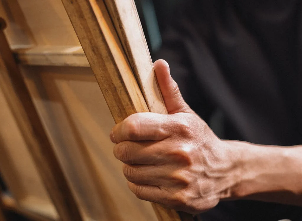 马斯克又「作妖」，圣诞 AI 新功能惹怒全球画师，网友集体删号出走