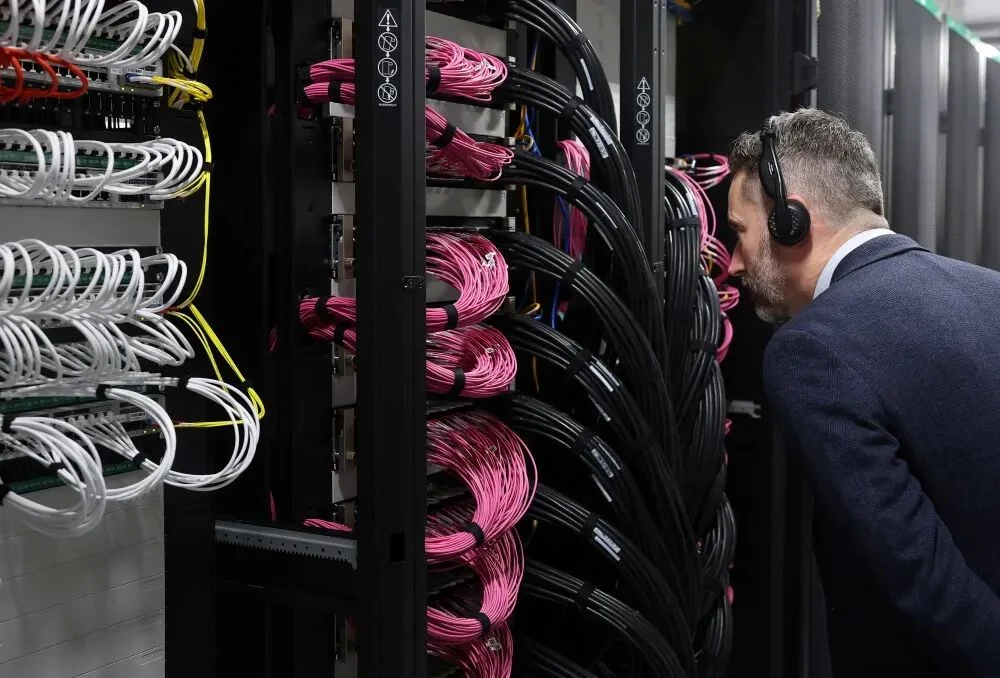 英国想当“AI超级大国”，结果卡在这儿了...