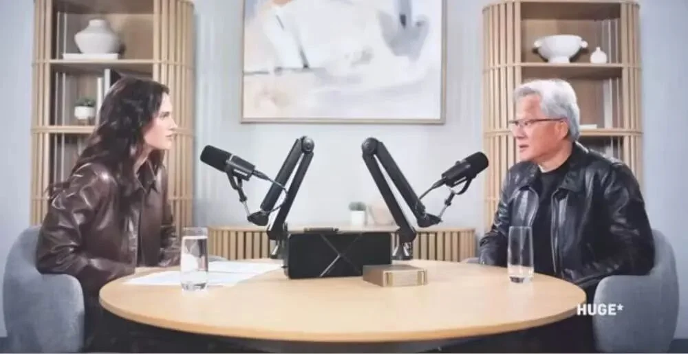 黄仁勋最新访谈：英伟达要用AI造一台“时间机器”，看好人形机器人