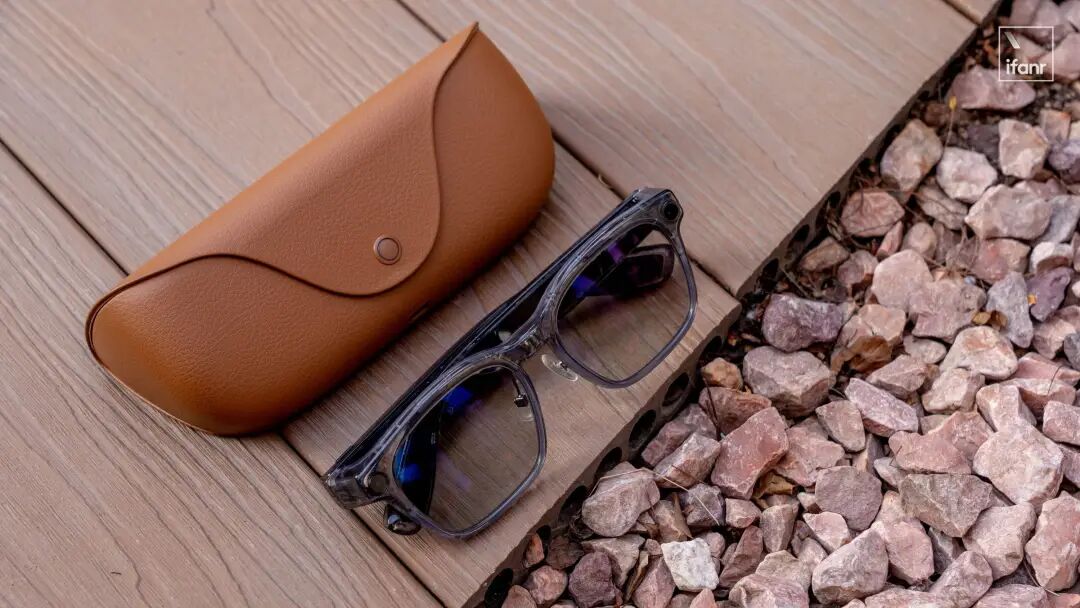 刚刚,理想首款AI眼镜发布!1699元标配蔡司镜片,小米都没这么狠