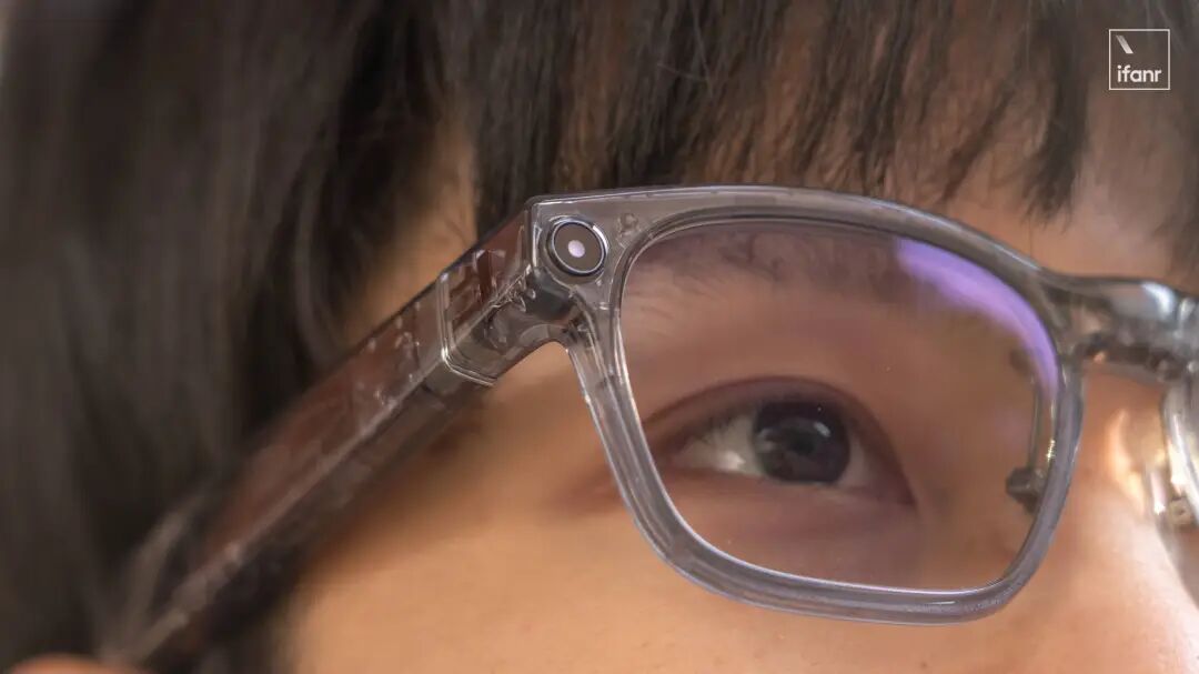 刚刚,理想首款AI眼镜发布!1699元标配蔡司镜片,小米都没这么狠