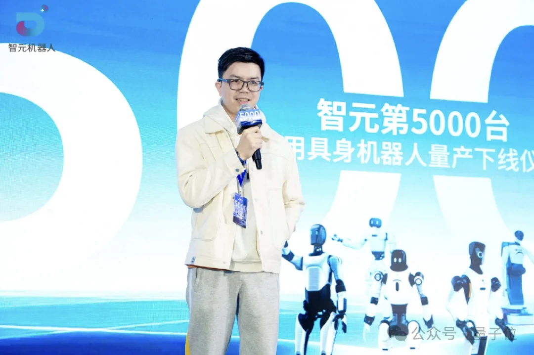 稚晖君5000台机器人量产下线!创业仅3年,订单数亿元
