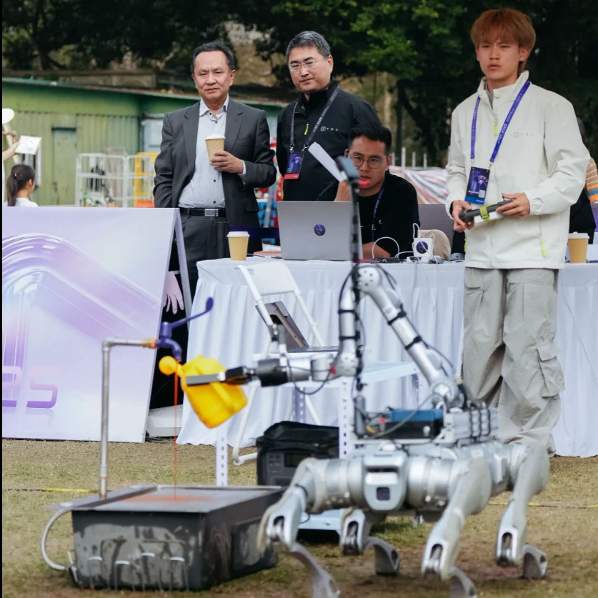 没了遥控器，还被扔进荒野，具身智能该「断奶」了