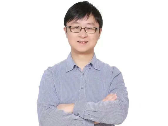 美团前高管转战AI：3-5年AI或淘汰中低端码农