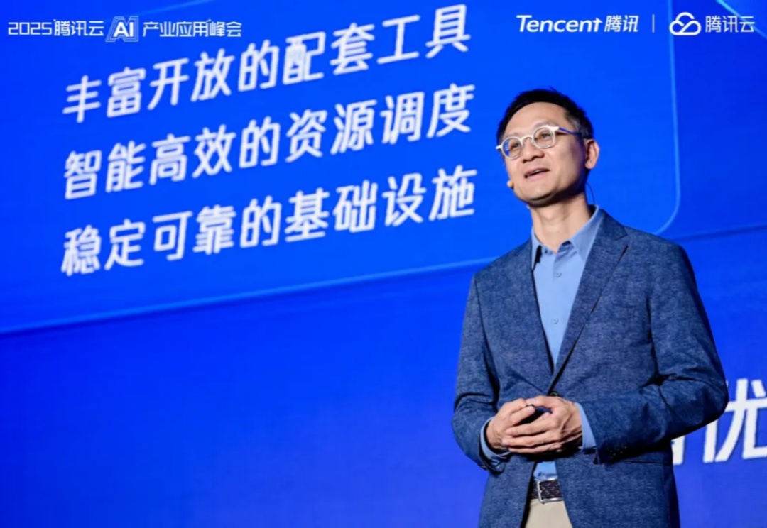 腾讯 AI 全家桶“王炸”来袭，混元全球第八，零代码智能体全面登场！