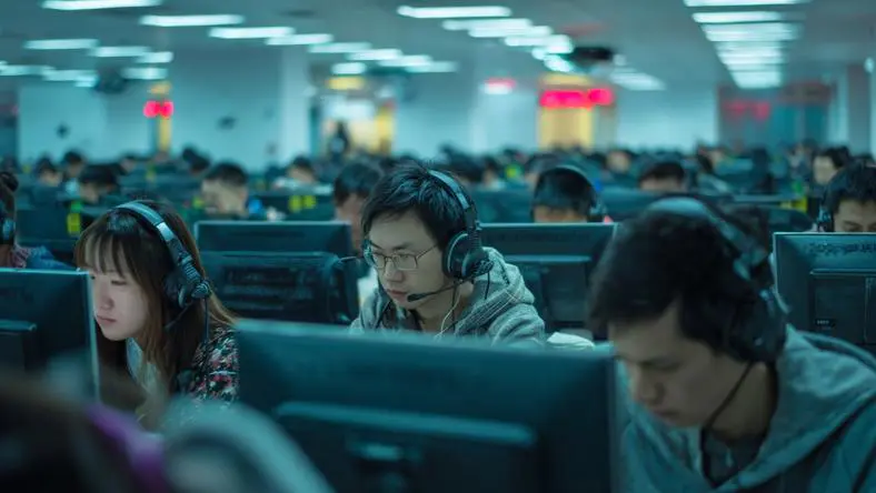 给AI打工的人，迷失在数据标注里