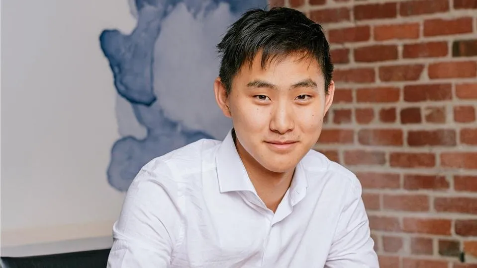 刚刚，Scale AI CEO Alexandr Wang正式官宣：Meta重金投资并挖走了我