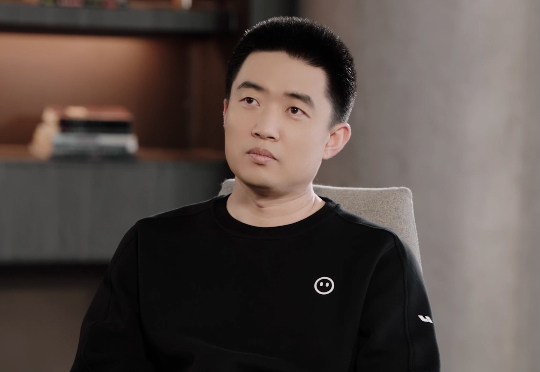 理想成立“智能汽车群组”马东辉领衔，李想转攻A
