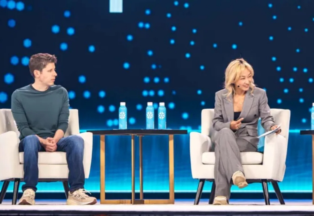 Sam Altman:人机协作发生根本性变化,人类分发任务,整合并反馈 Agent 产生的结果,AGI 仅是新一轮起点