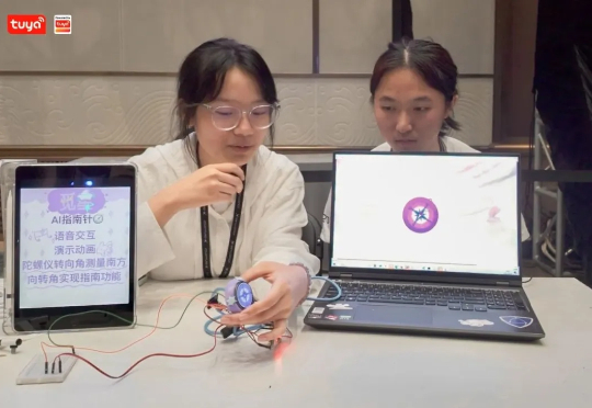 老黄力推的 Physical AI，有人用开源框架打通了硬件的最后一道关