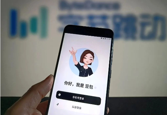 字节的硬件野心，藏在豆包里
