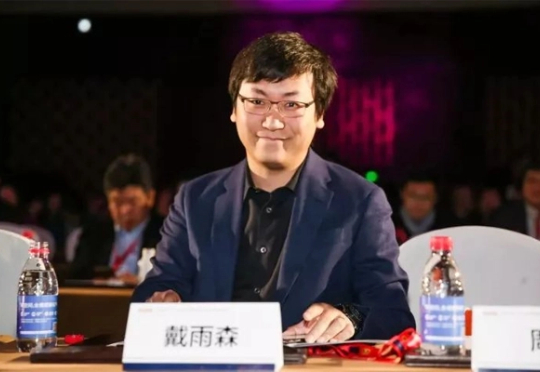 模型与「壳」的价值同时被低估？真格基金戴雨森 2025 AI 中场万字复盘