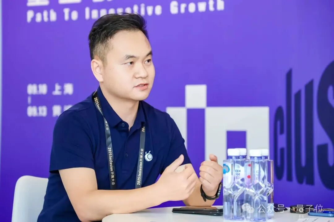硅谷天价挖人挖疯了！AI人才大缺血咋办？我方更优答案新鲜出炉