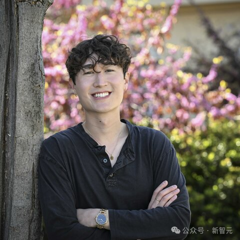 全球首个AI基因组诞生，35亿年生命代码重编程！生物学迎「ChatGPT时刻」