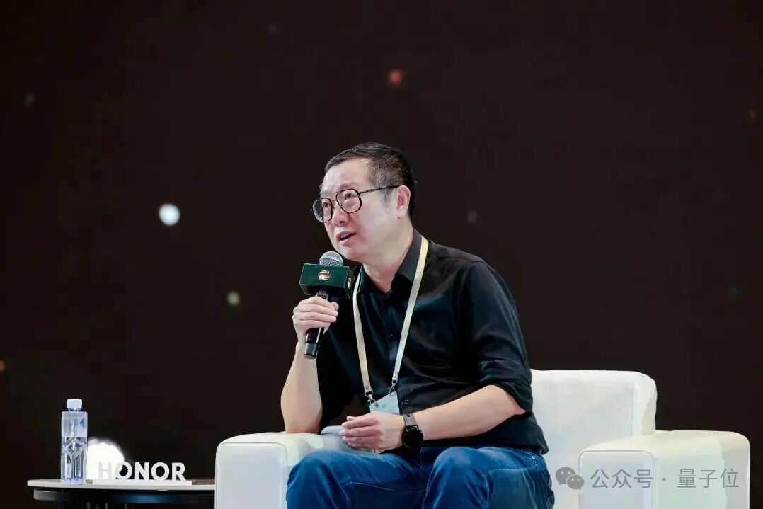 敢和刘慈欣叫板的AI诞生了