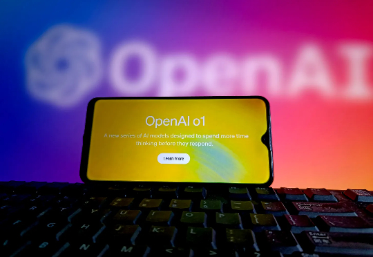 速递｜​​前OpenAI员工创立Applied Compute以5亿美元估值融资，Lux Capital领投