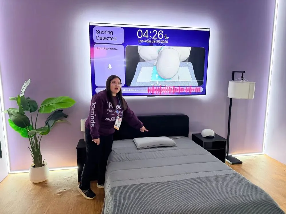 AI已从神坛进入硬件的重力井，做得“无聊”才有钱赚｜2026 CES观察