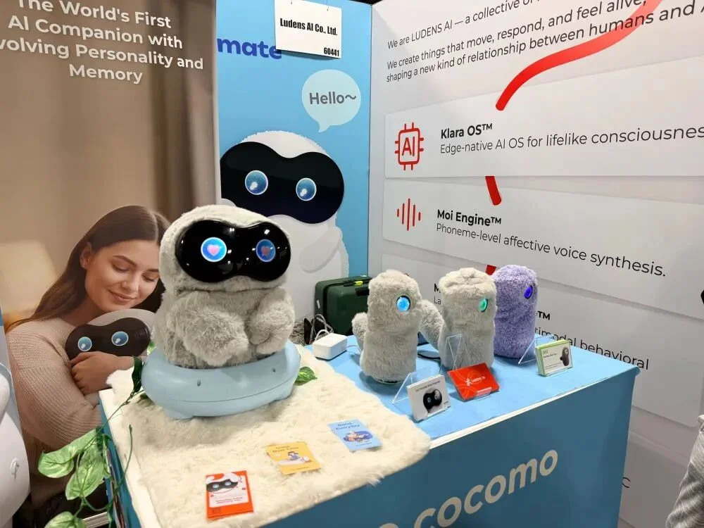 AI已从神坛进入硬件的重力井，做得“无聊”才有钱赚｜2026 CES观察