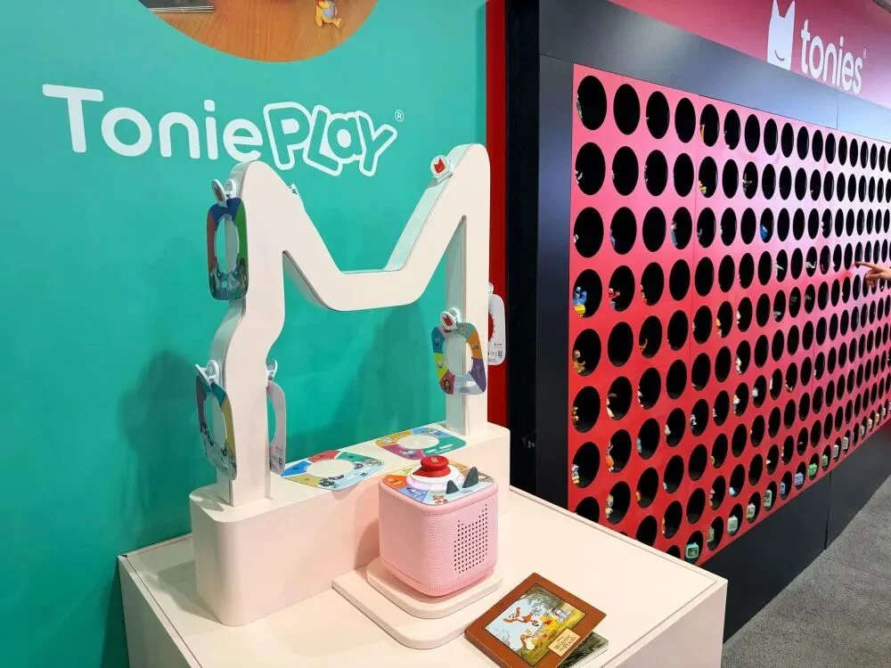 AI已从神坛进入硬件的重力井，做得“无聊”才有钱赚｜2026 CES观察