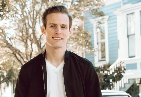 GPT-4 技术功臣疑似泄密被开除，OpenAI 系创业天团上演「无间道」