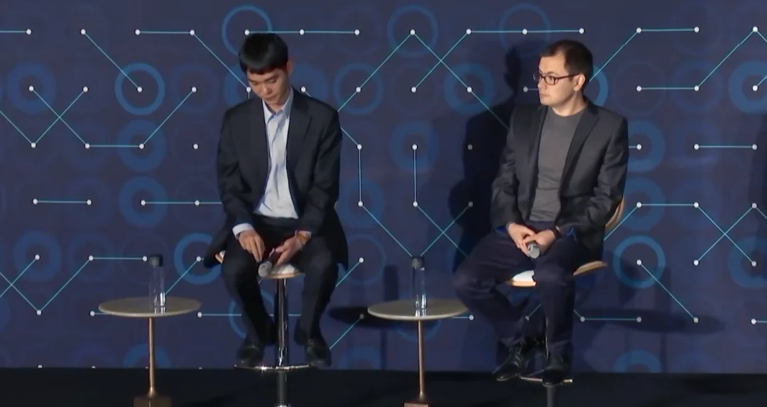 九年前，有两个人替我们提前经历了AI焦虑