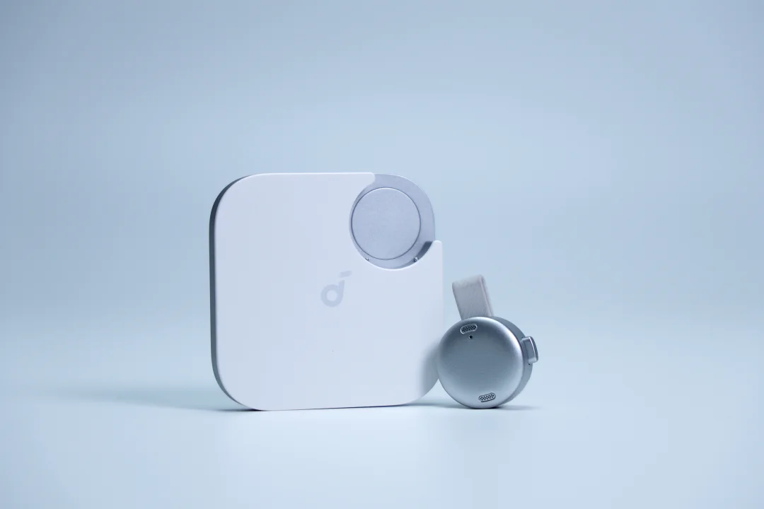 飞书合作的第一款AI硬件来了，居然是个AI录音豆。