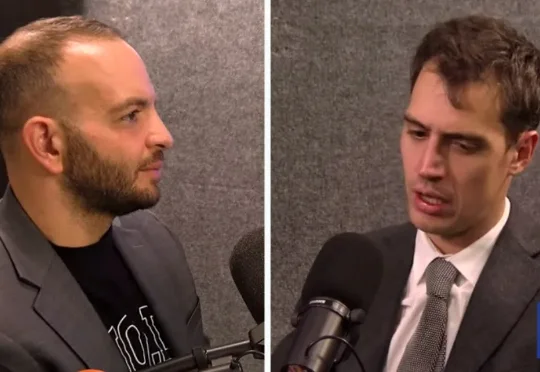 这家西方开源大模型公司，开源出了DeepSeek-V3背后的架构！头部模型表现都差不多了，Mistral CEO自曝如何赚钱