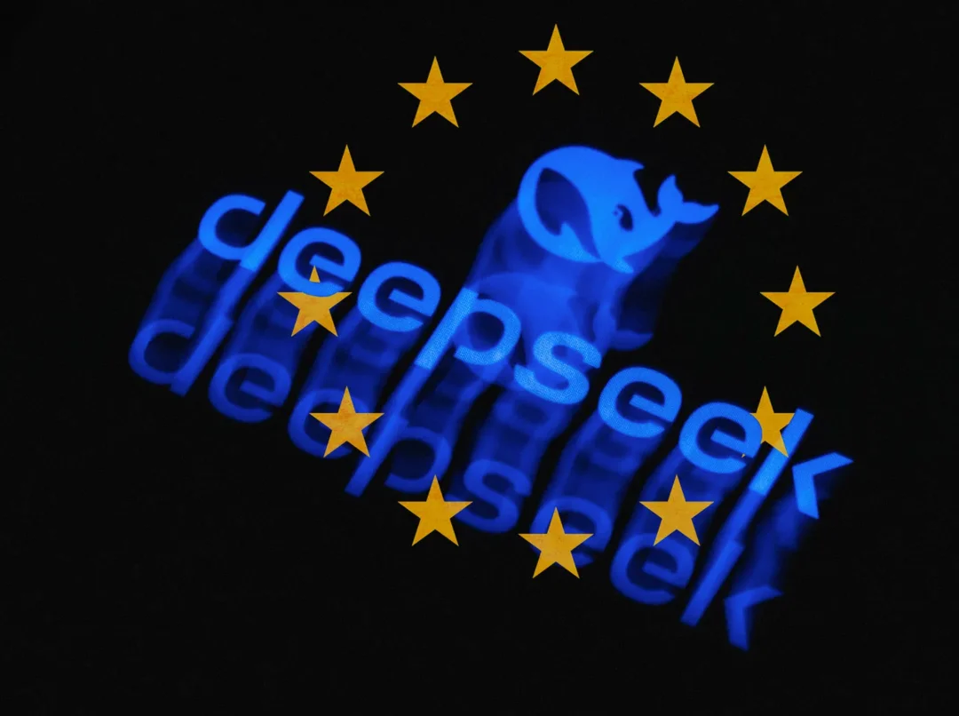 DeepSeek R1发布一年了，不卷功能、不融资、不着急，凭什么「硬控」硅谷