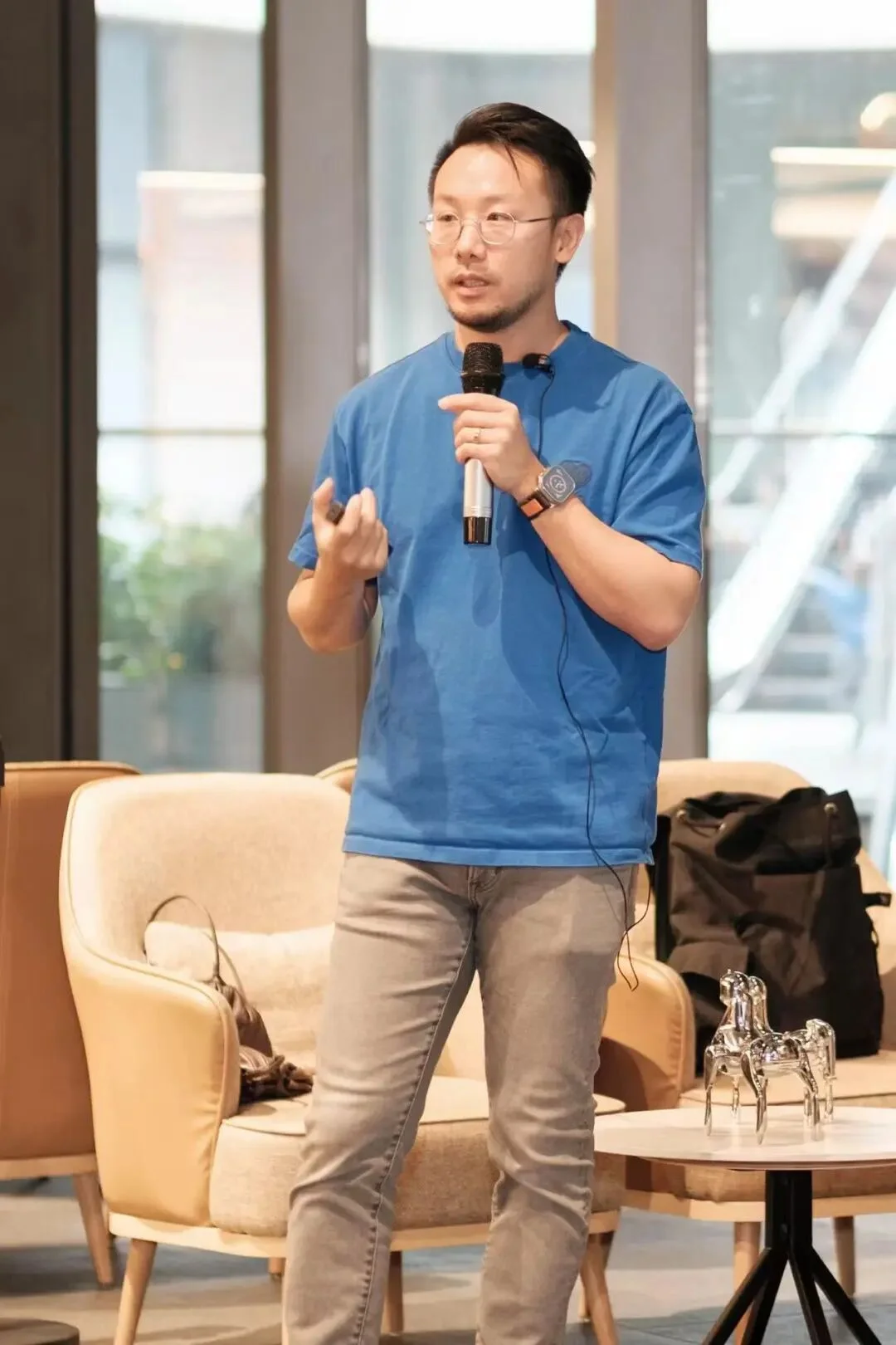 对话 Robopoet 孙兆治：全行业销量最高的 AI 陪伴玩具，Fuzozo 是如何「养成」的？