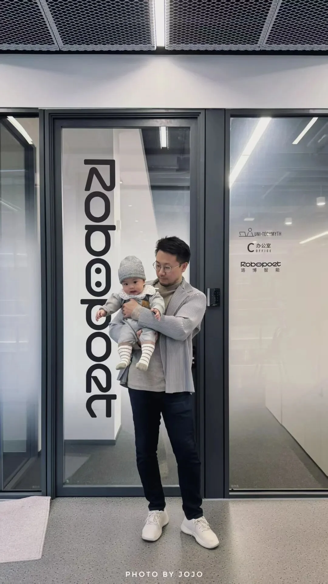 对话 Robopoet 孙兆治：全行业销量最高的 AI 陪伴玩具，Fuzozo 是如何「养成」的？