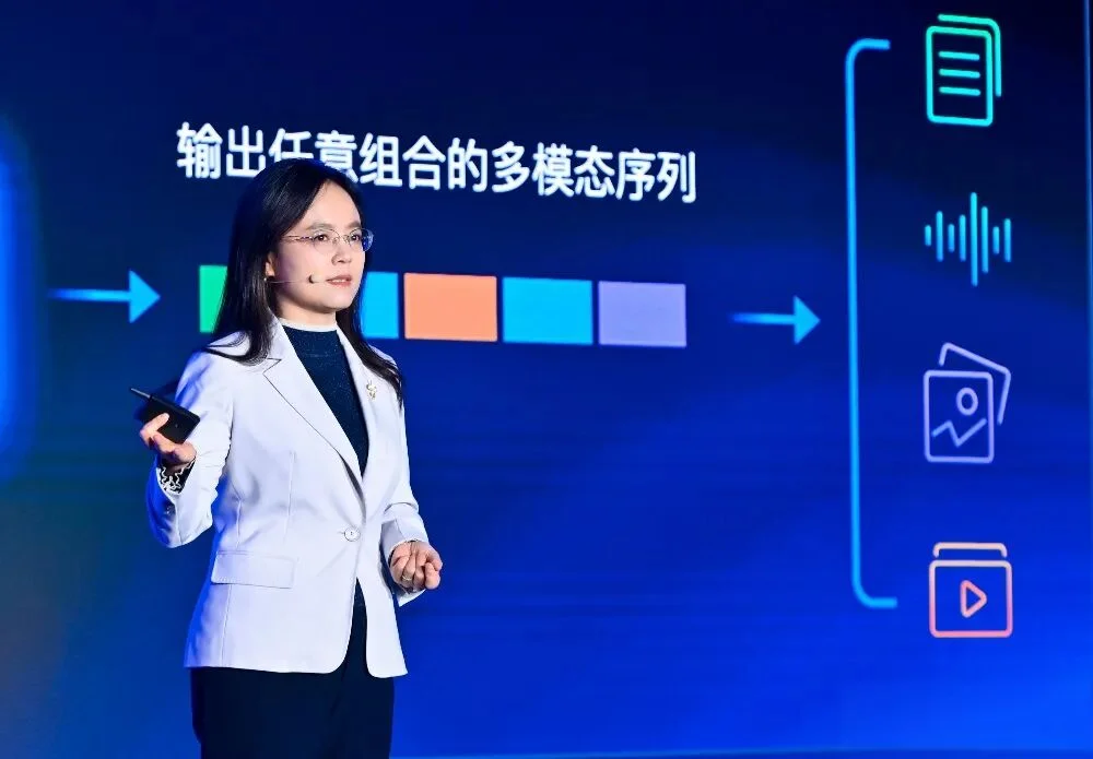 文心5.0正式版发布,霸榜LMArena的“最强文科生”到底强在哪?