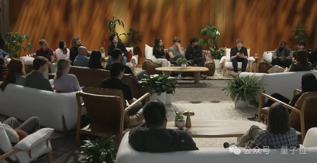 奥特曼承认OpenAI路线走偏了,以及“写代码将变得不再重要”