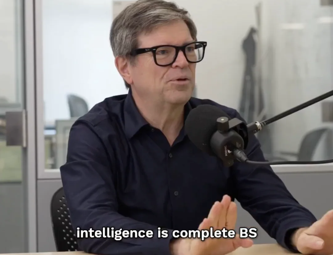 谷歌DeepMindCEO：谷歌最接近AGI的模型是Veo，不是Gemini 3！没有引入广告的计划，曝AI眼镜最新进展：杀手级应用将出现