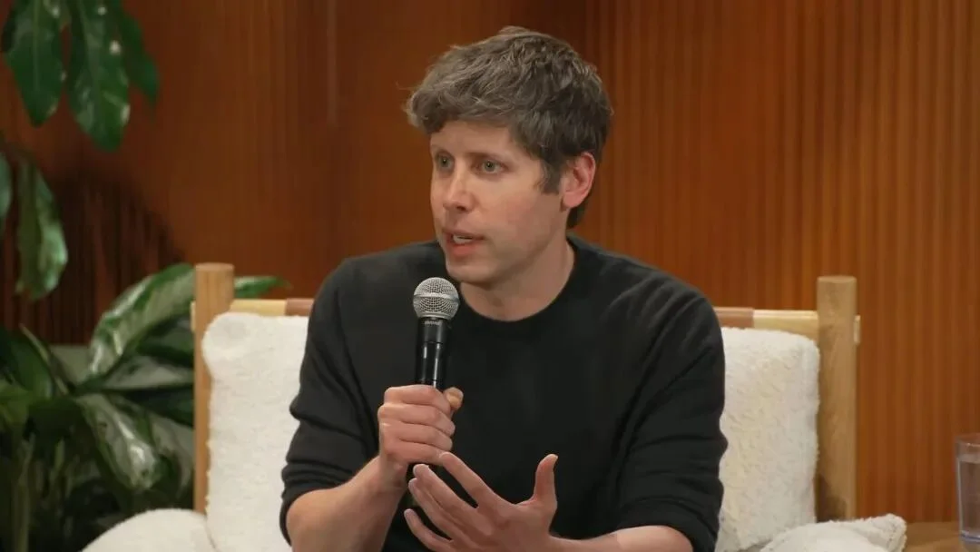 奥特曼亲口承认 GPT-5.2 搞砸了,这是 OpenAI CEO 最特别的一次直播