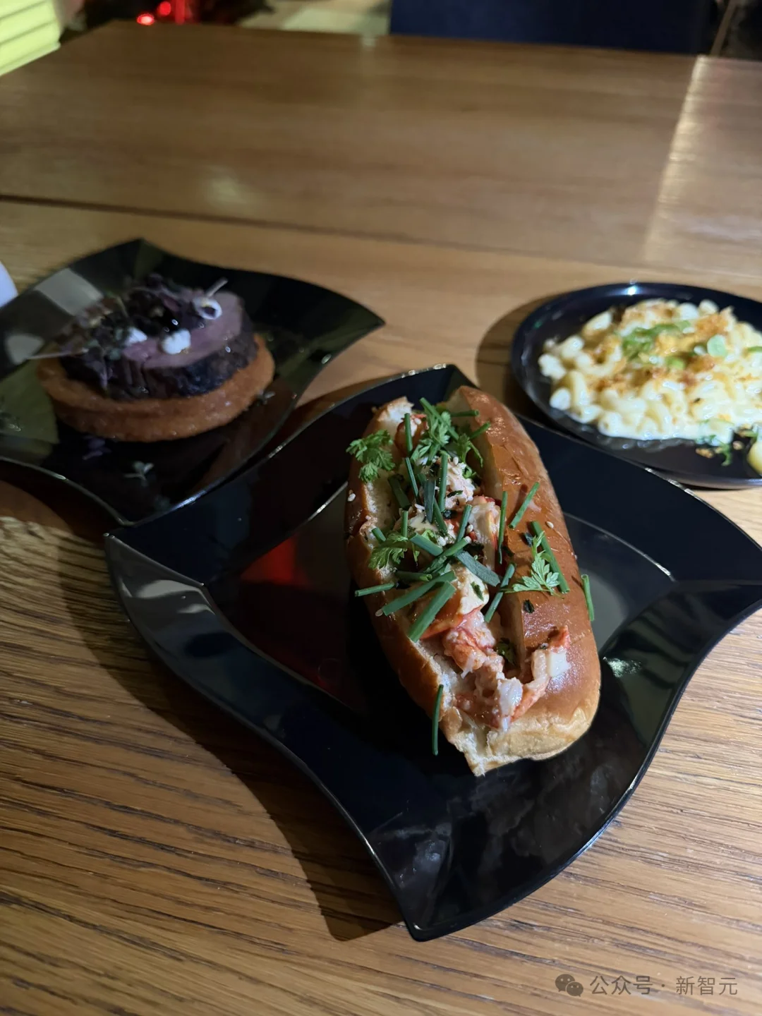 所有顶尖AI实验室都失去了联创,除了Anthropic!