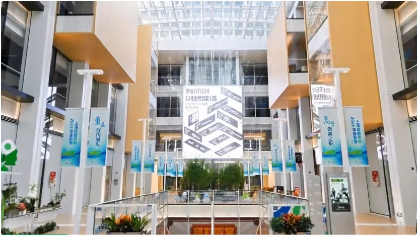 刚刚,创智+模思发布开源版Sora2,电影级音视频同步生成,打破闭源技术垄断