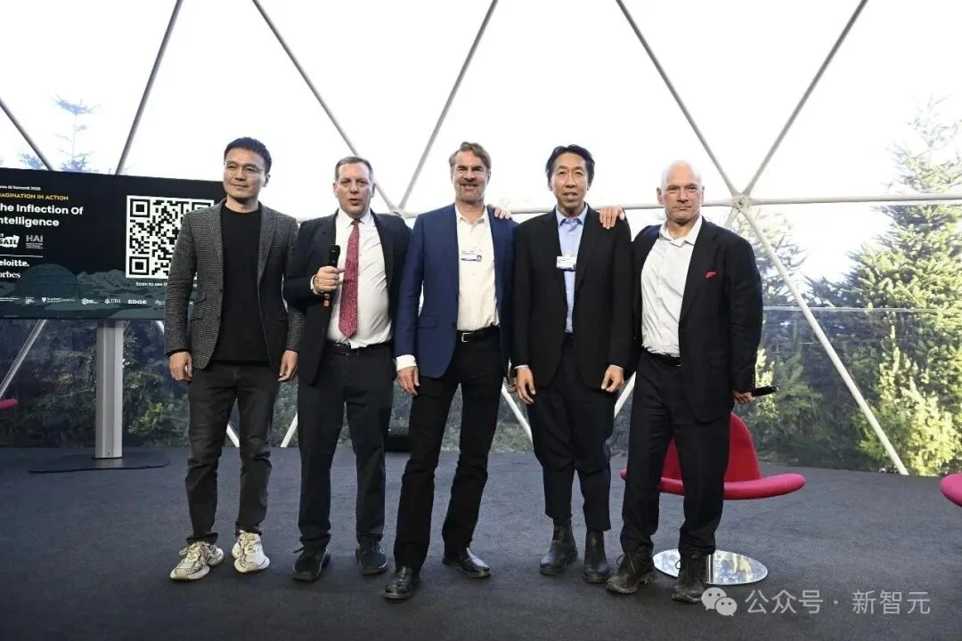 当世界在谈论AI替代人类时，松鼠Ai在达沃斯带回了什么答案？