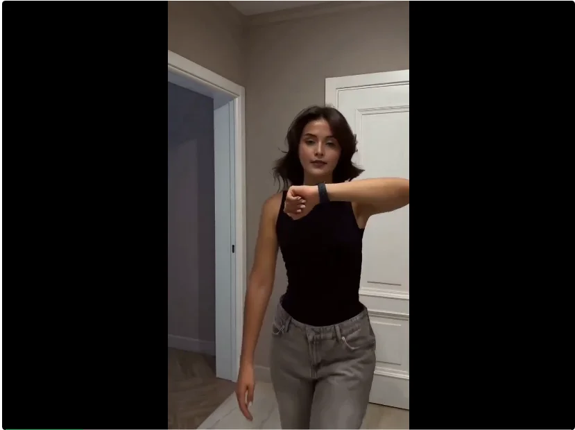 昆仑万维开源的SkyReels-V3，把马斯克请来带货了