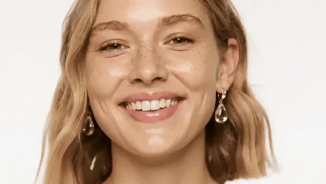 昆仑万维开源的SkyReels-V3，把马斯克请来带货了