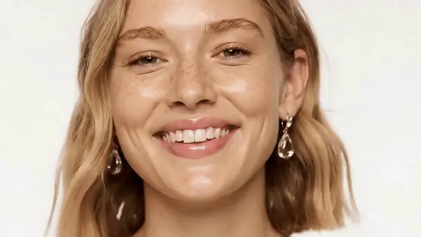 昆仑万维开源的SkyReels-V3，把马斯克请来带货了