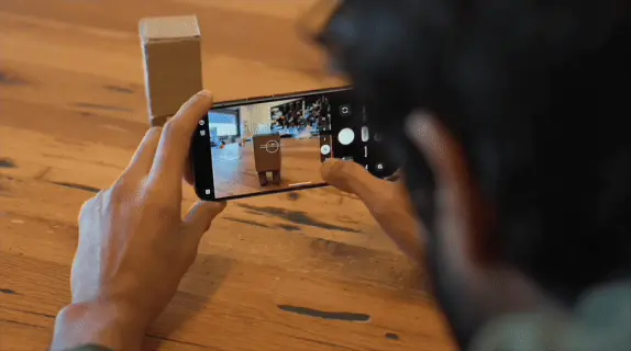 谷歌Genie 3暴击游戏公司市值！GTA开发商缩水10%，游戏引擎Unity暴跌21%